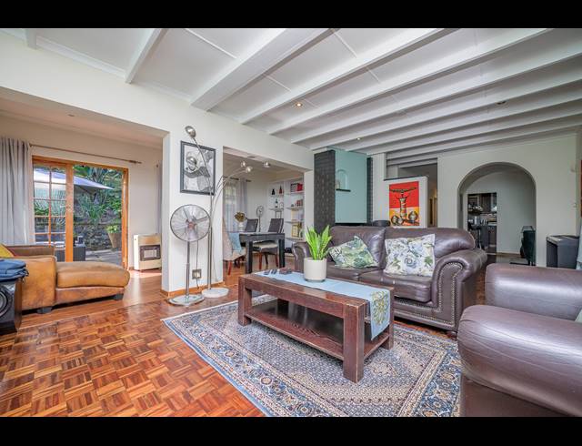 3 BEDROOM FREEHOLD FOR SALE IN WESTVILLE